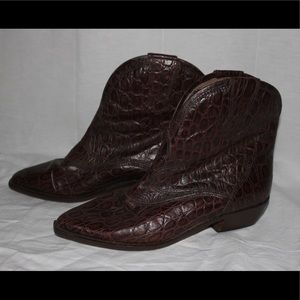Vintage Larry Stuart crocodile Leather booties